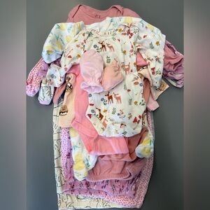 Infant baby girl clothing lot size NEWBORN